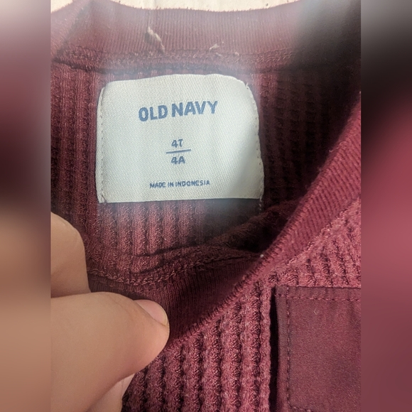 Two 4T Old Navy Waffle Henleys - Picture 5 of 6